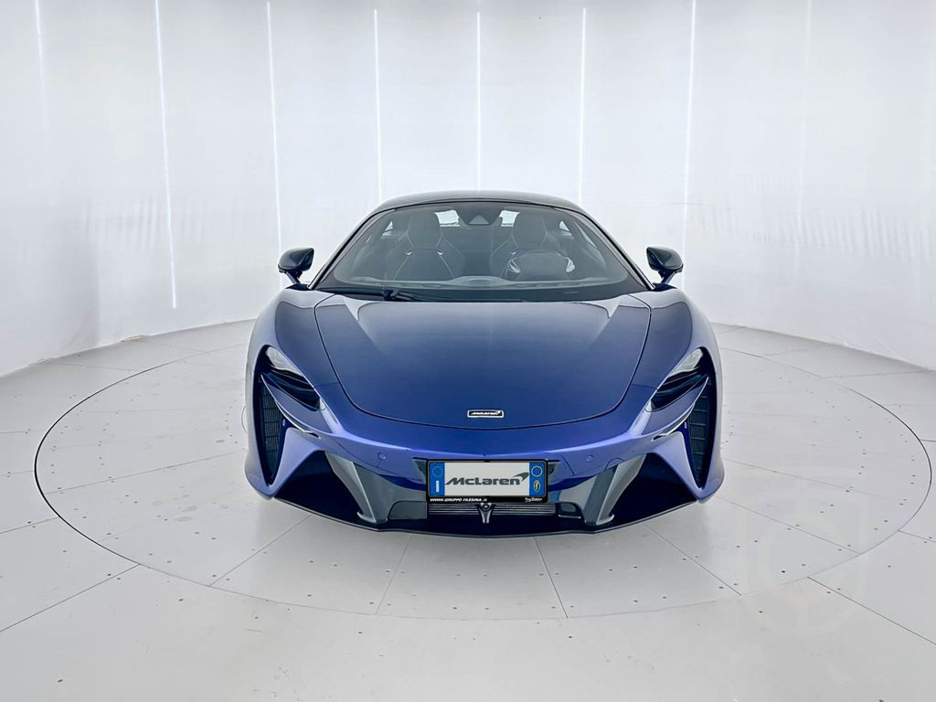 McLaren Artura Performance - McLaren Milano