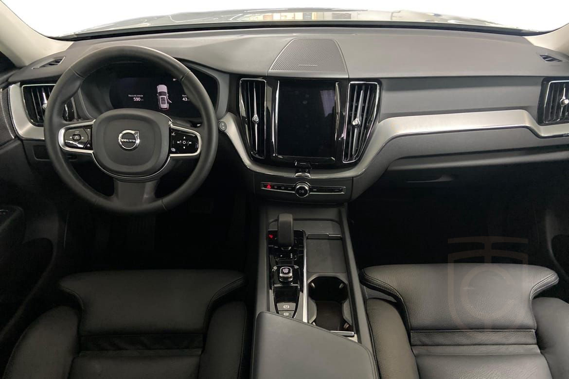 Volvo XC60 Recharge T6 II Plus Dark Edition.