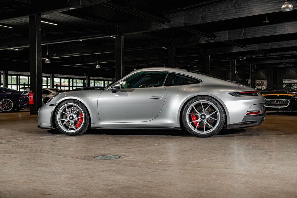 Porsche 992 GT3 Touring / 1520km / Houndstooth / VAT