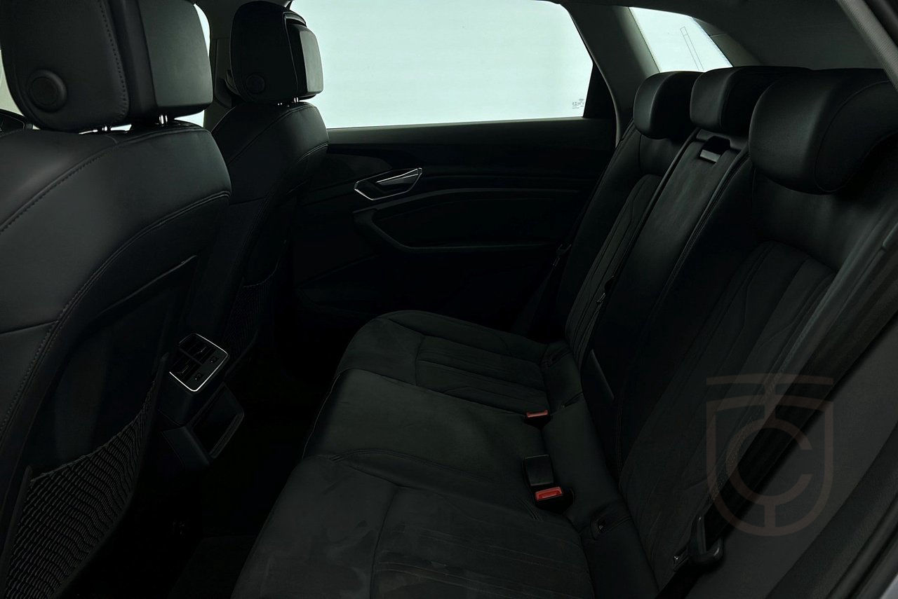Audi E-Tron 55 Quattro Proline Svart Optik