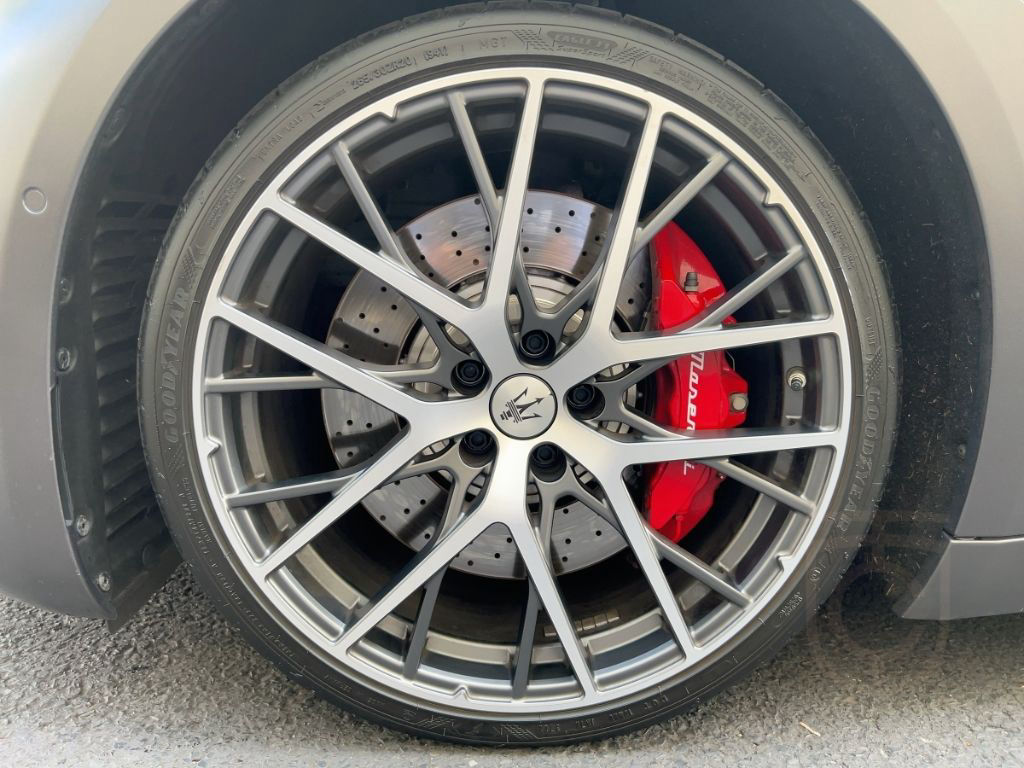 Maserati GranTurismo TROFEO MY24 550PS CARBON - MATT - VO