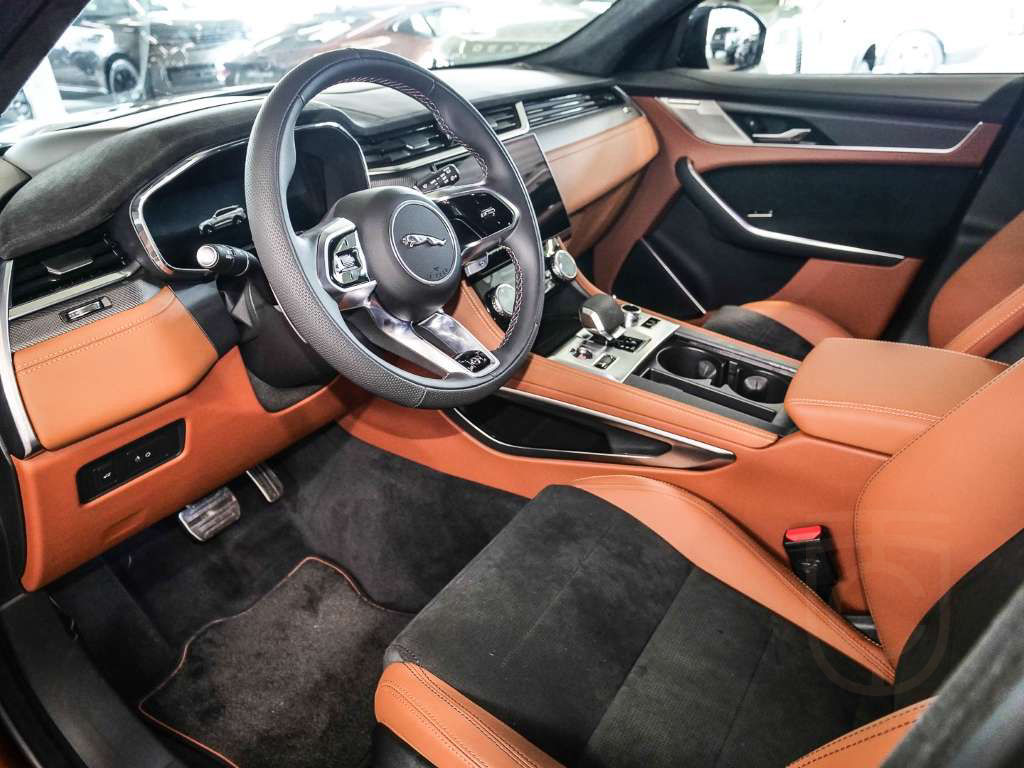 Jaguar F-Pace SVR AWD P550 SPICED COPPER EDITION