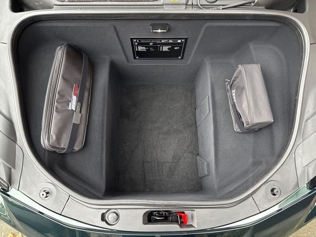 Ferrari 296 GTS 40.000€ an Optionals