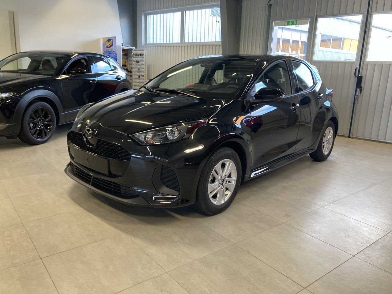 Mazda 2 Hybrid Centre Line Q1