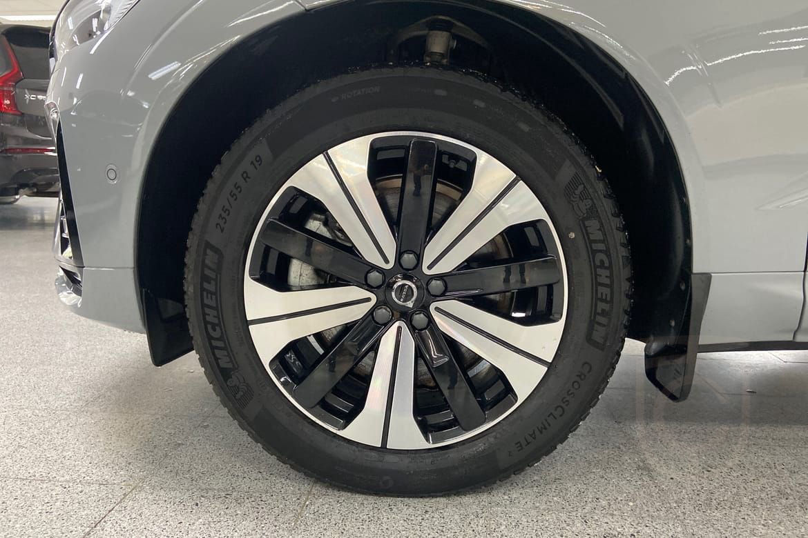 Volvo XC60 Recharge T6 II Plus Dark Edition.