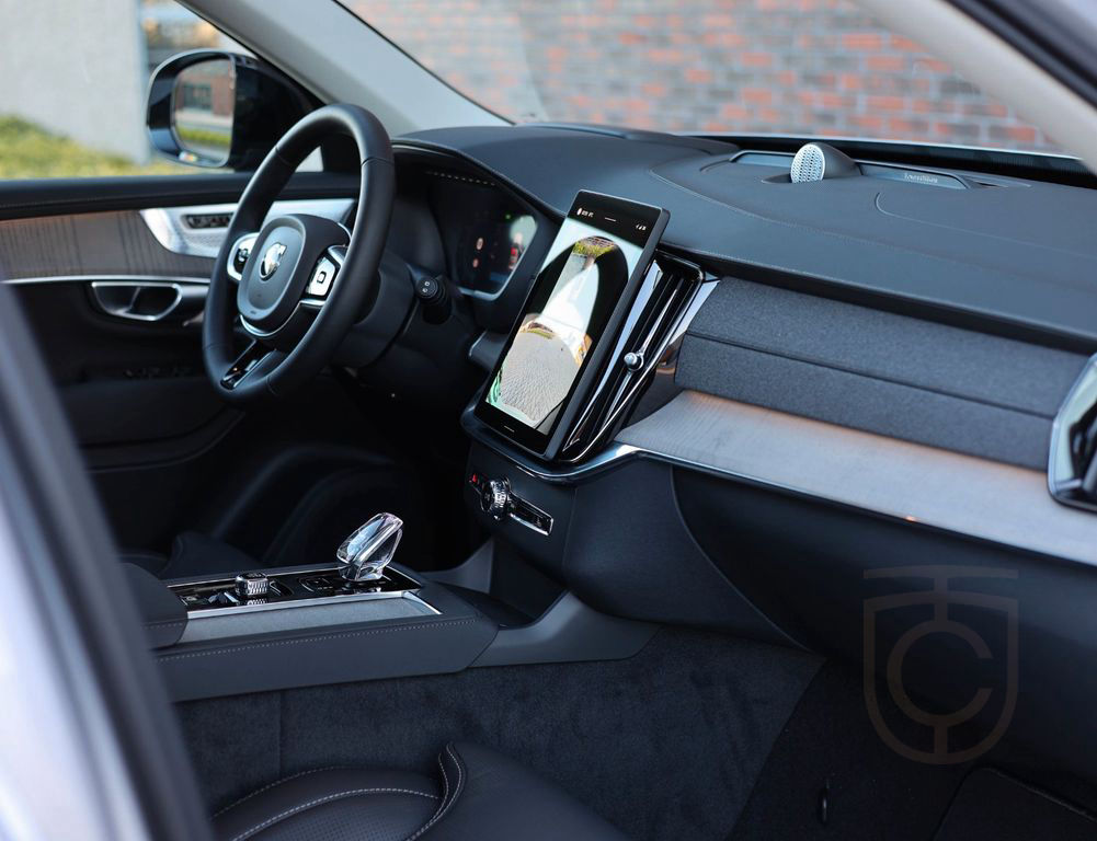 Volvo XC 90 Ultra Dark Recharge AWD *Massage*B&W*Luft*