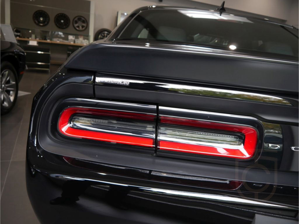 Dodge Challenger R/T Scat Pack Widebody 6.4L V8 MY23 L