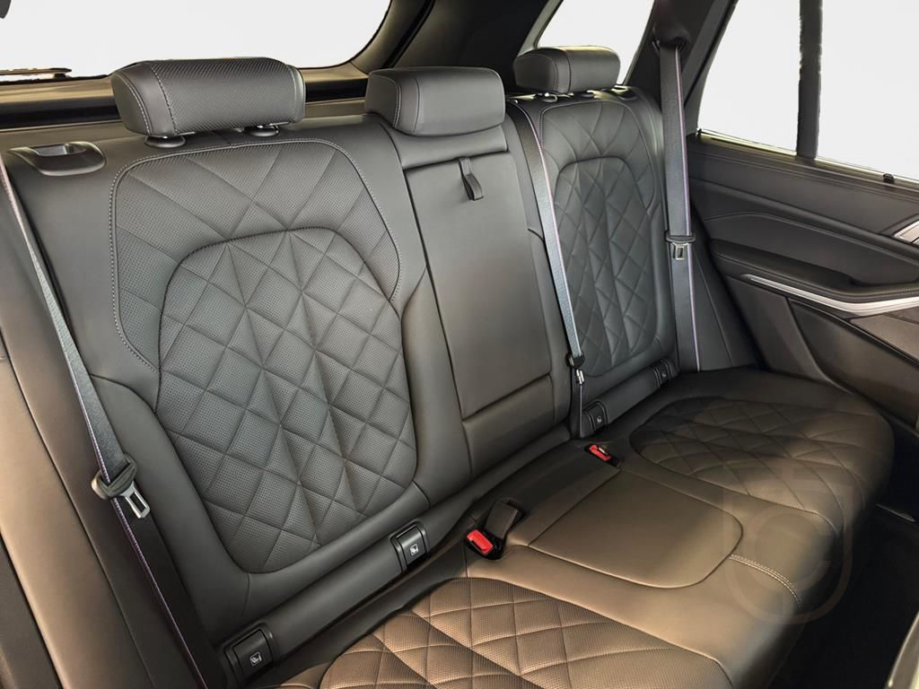 BMW X5 xDrive30d M Sport Pro+AHK+Pano+DrivAssistProf