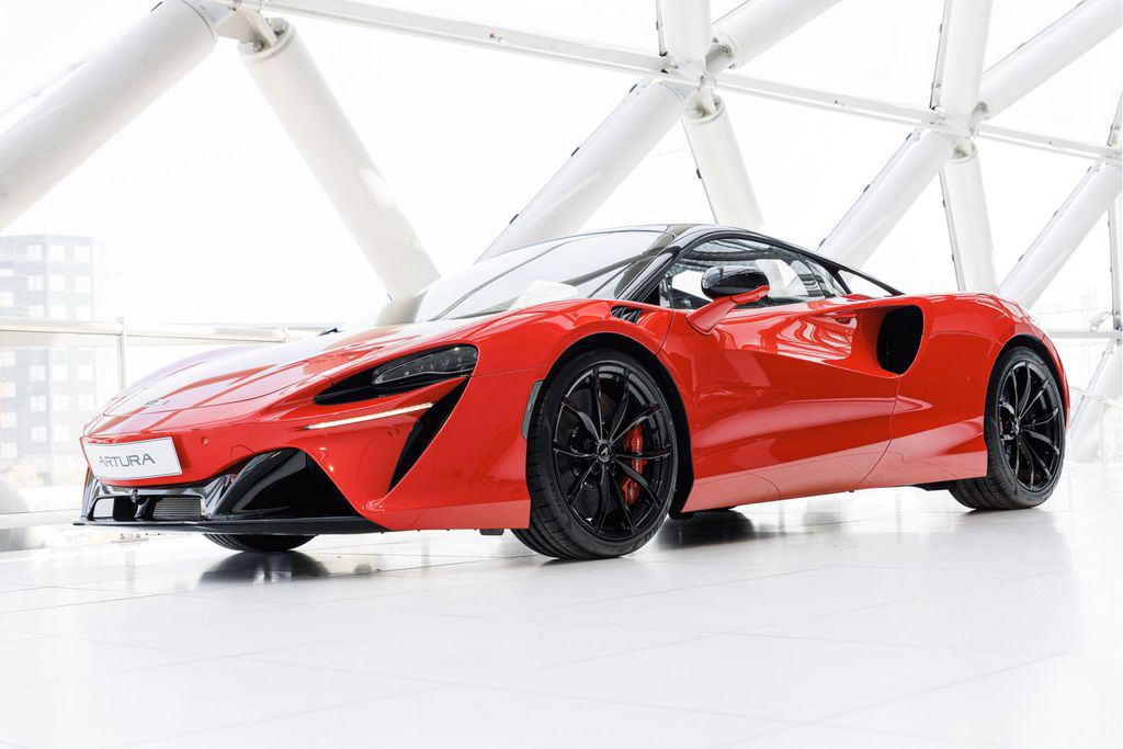 McLaren Artura 3.0 V6 Plug-in | Performance | Black Pack