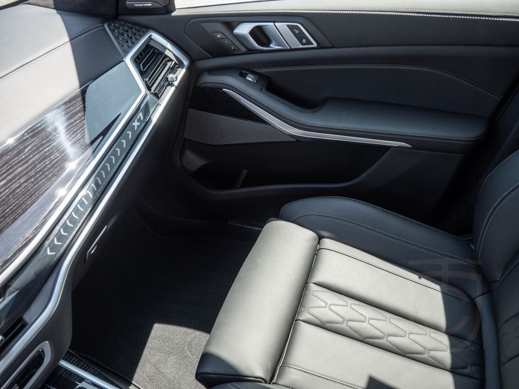 BMW X7 xDrive 40i M-Sport STANDHZG+AHK+AUTOBAHNASSIS