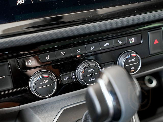 Volkswagen T6.1 California Ocean 4MOTION+DSG+LED+NAVI LM