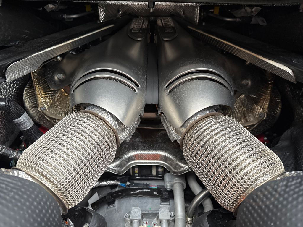 Ferrari 296 GTS 40.000€ an Optionals