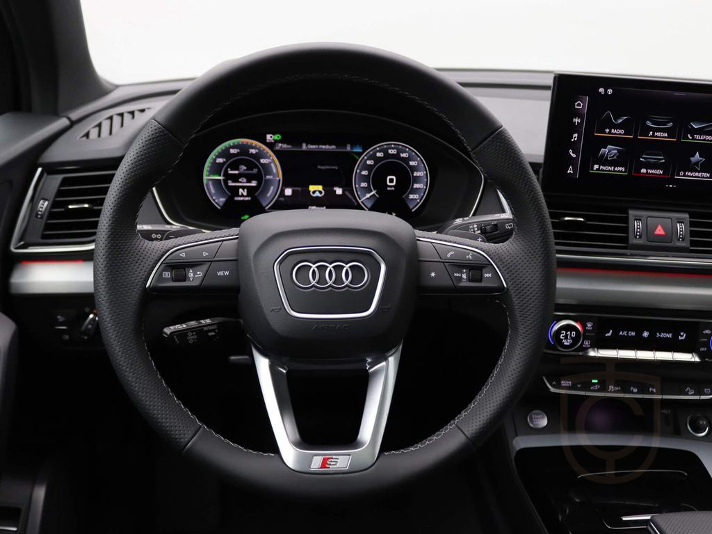 Audi Q5 50TFSIe S-Line 299PS S-Tronic Luft Matrix AHK