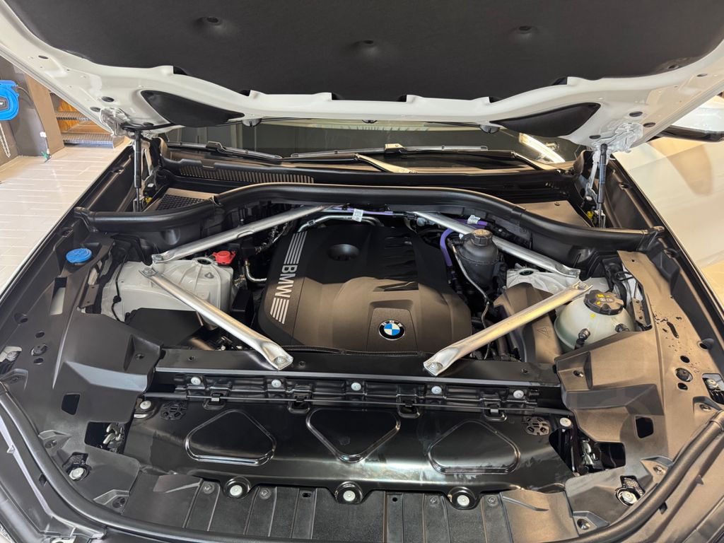 BMW X6 40i xDrive M Sport Pro PANO SKY~HUD~360~22"