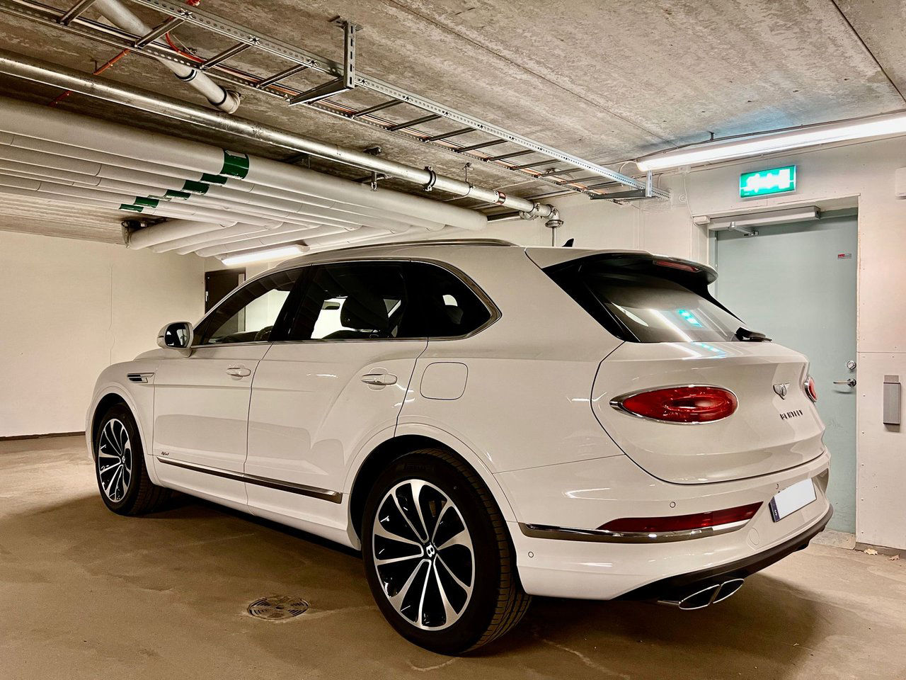 Bentley Bentayga Hybrid