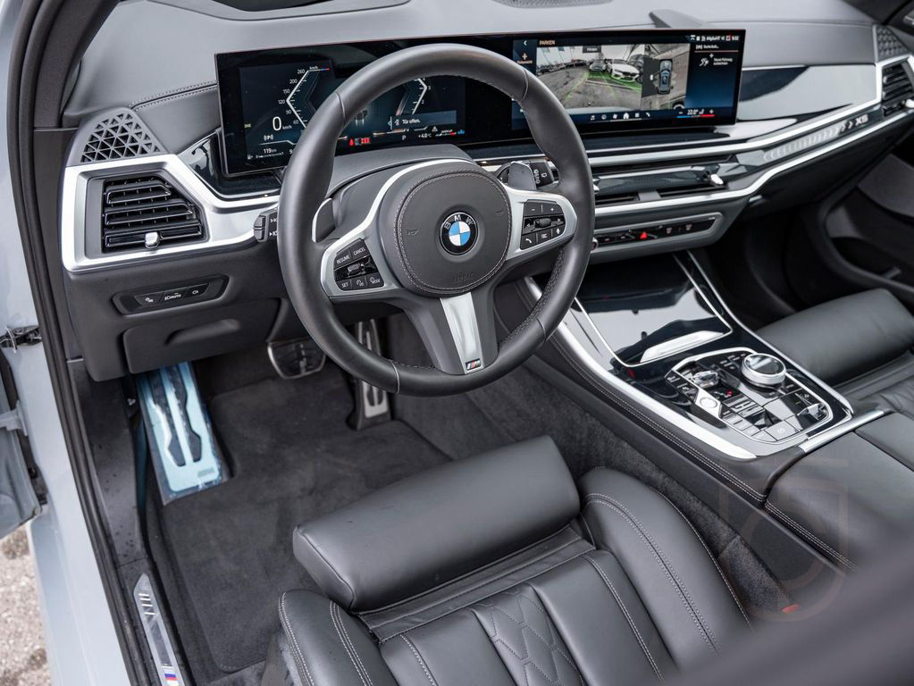 BMW X5 xDr 40d M-Sport Pro 7-SITZ AHK LUFTFEDER H/K