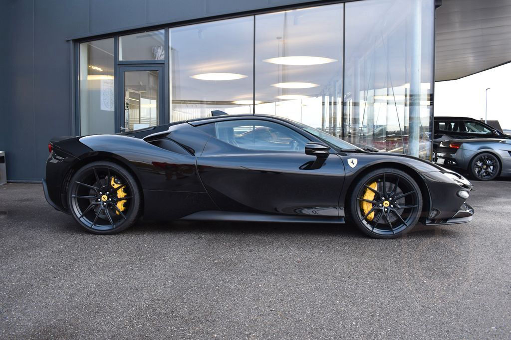 Ferrari SF90 Stradale