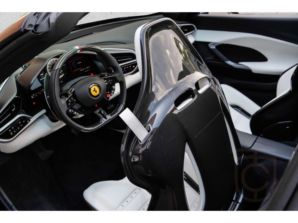 Ferrari 296 GTS *Lift*Carbon+LED*Daytona-Design*JBL*