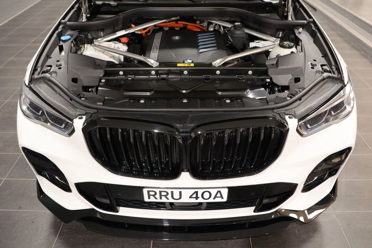 BMW X5 xDrive45e iPerformance M Sport Full-spec