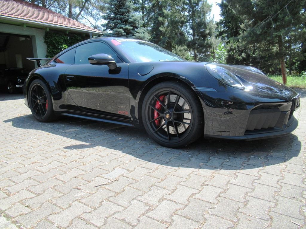 Porsche 992.2 GTS coupe aerokit