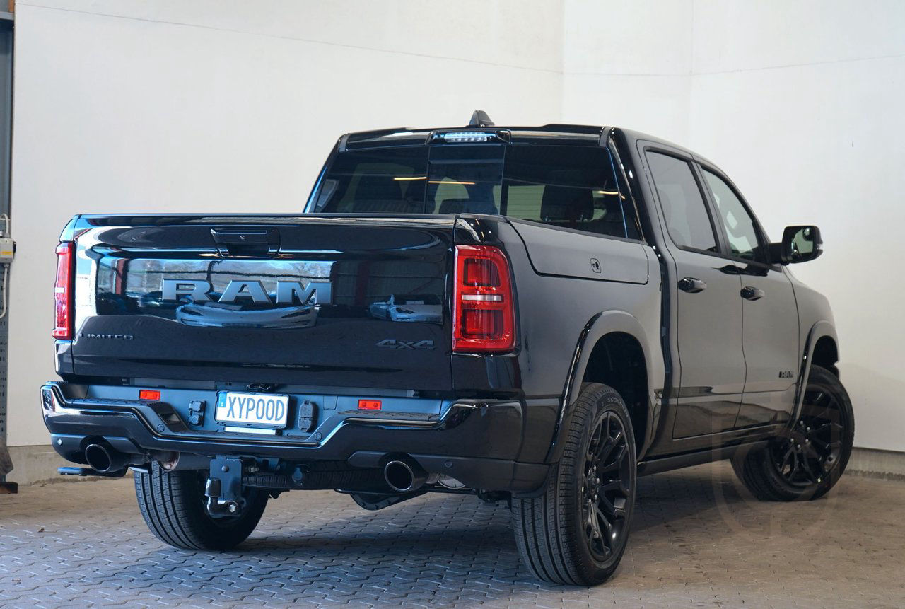 Dodge RAM 1500 Limited Night Rambox Hurricane