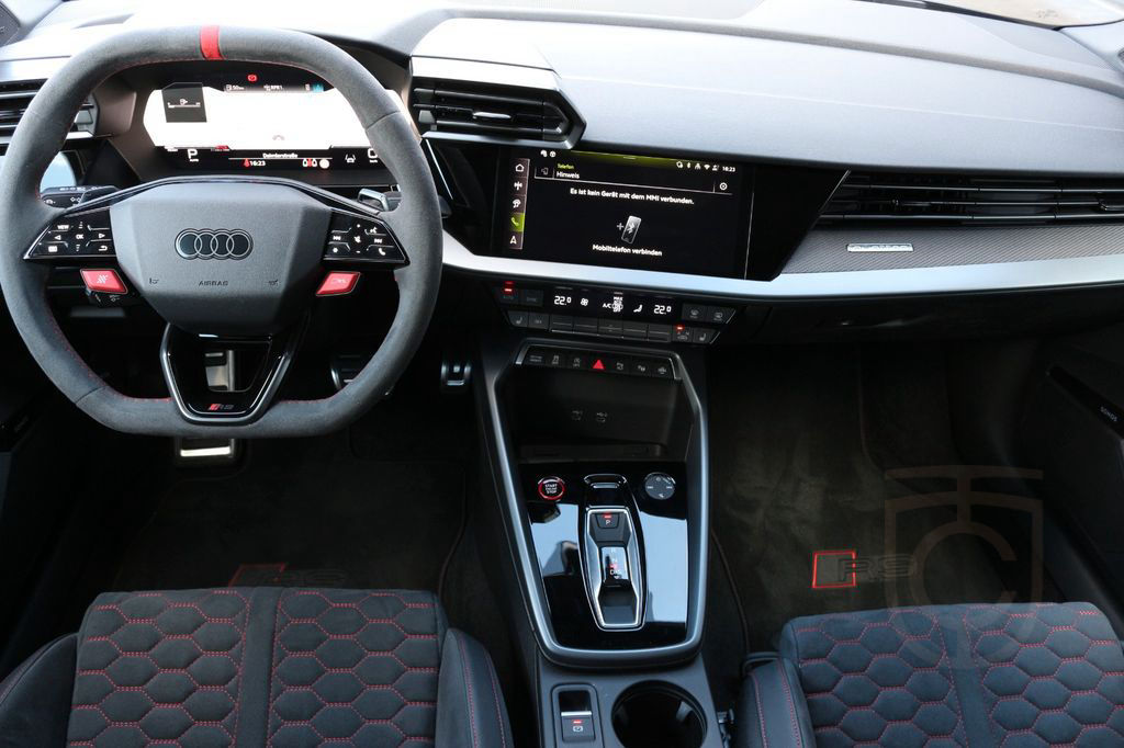 Audi RS3 Sportback/Pano/Matrix/Sportabg/Sonos/Schale