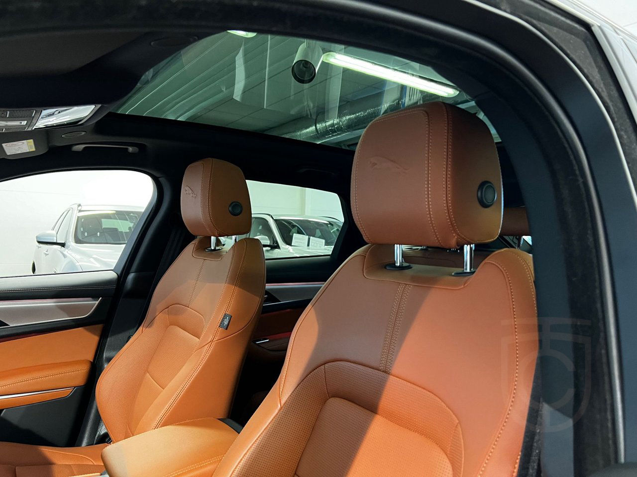 Jaguar F-Pace P400e