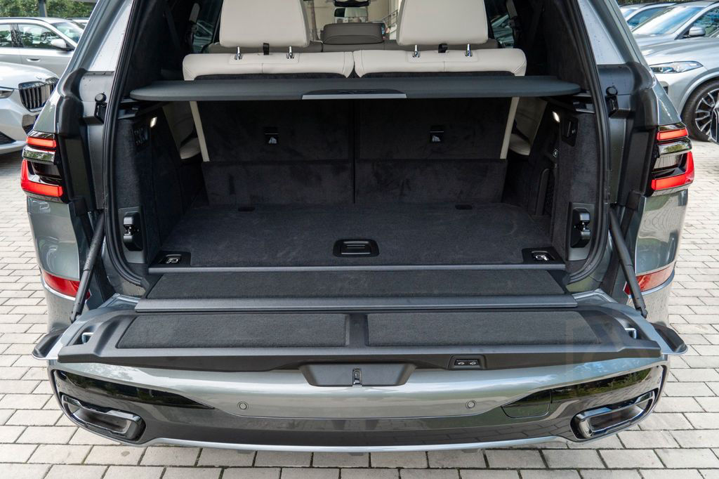BMW X7 40d M SPORT.SOFTC.LUFTF.PANO.DR.ASS.AHK.5/100