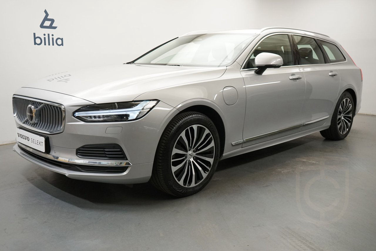 Volvo V90 Recharge T6 Core Bright. Navigation, on call