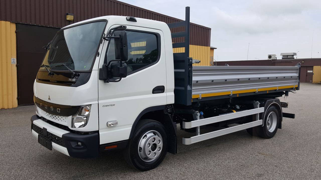 Mitsubishi Fuso Canter 9C18 AMT