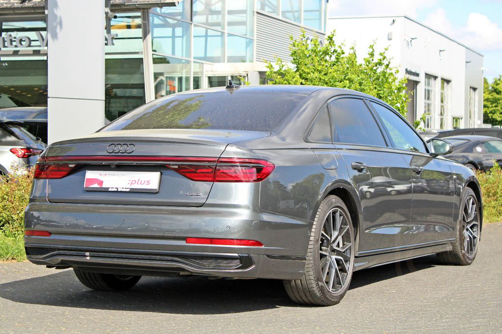 Audi A8 Lang 60TFSI S LINE BLACK PANO B&O ADV.UPE193