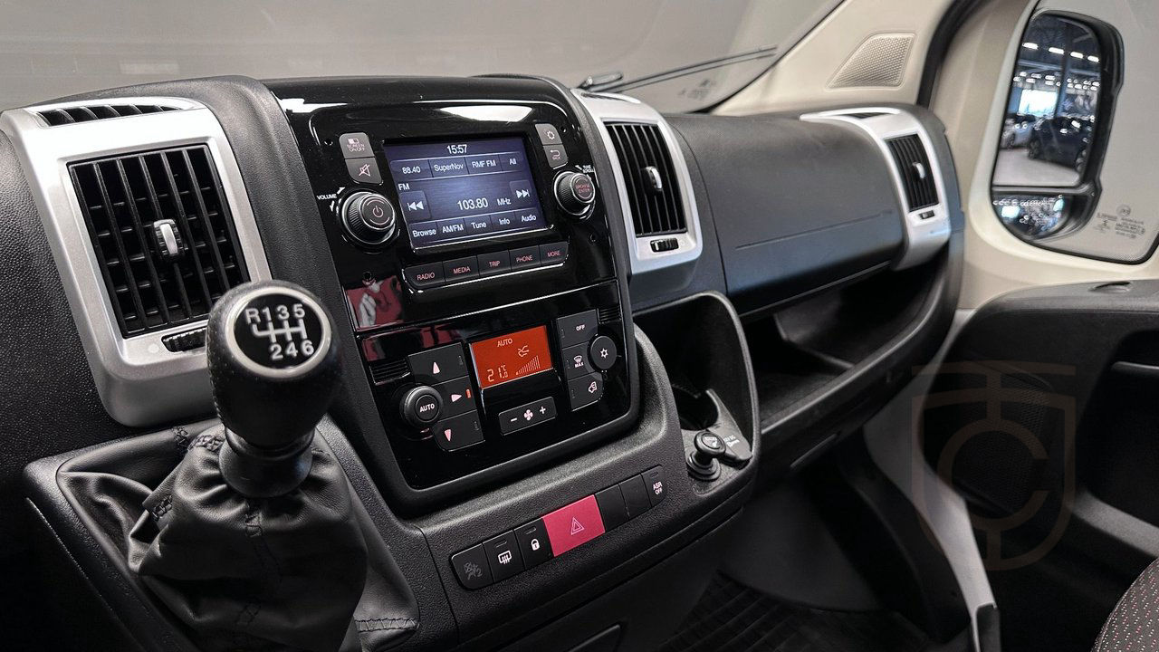 Peugeot Boxer Chassi Cab 335 2.2