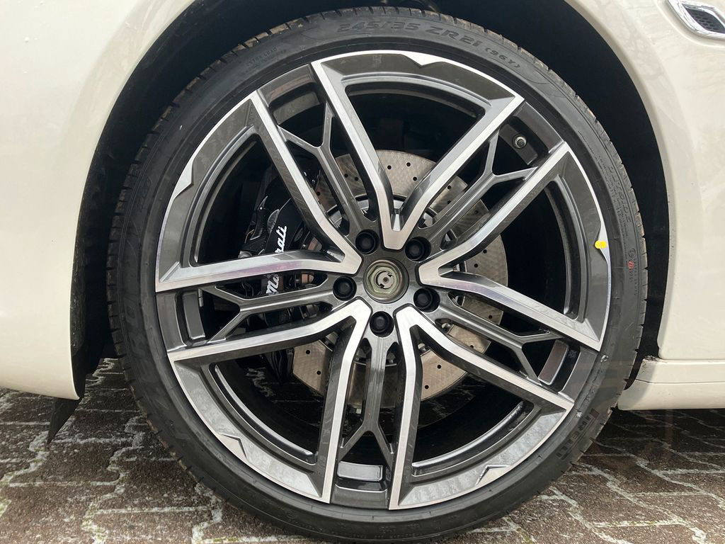 Maserati Quattroporte Modena Q4 MY23 ACC SD LED
