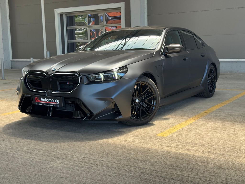 BMW M5 CARBON.BOWERS.SITZBELÜFT.360°DR.ASS.PRO.
