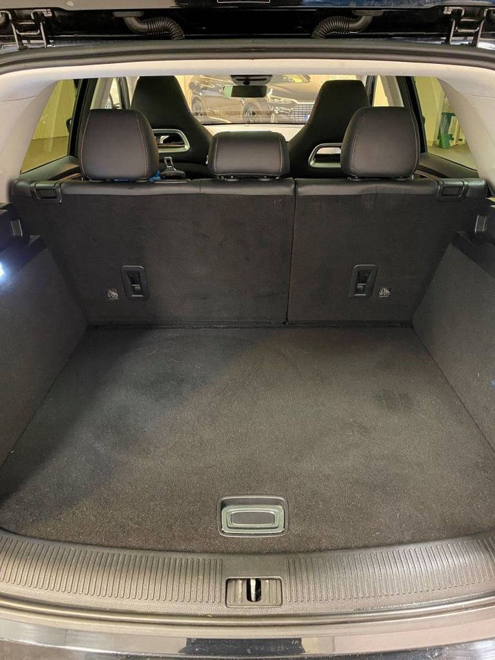 MG EHS PLUG-IN HYBRID LUXURY MY21