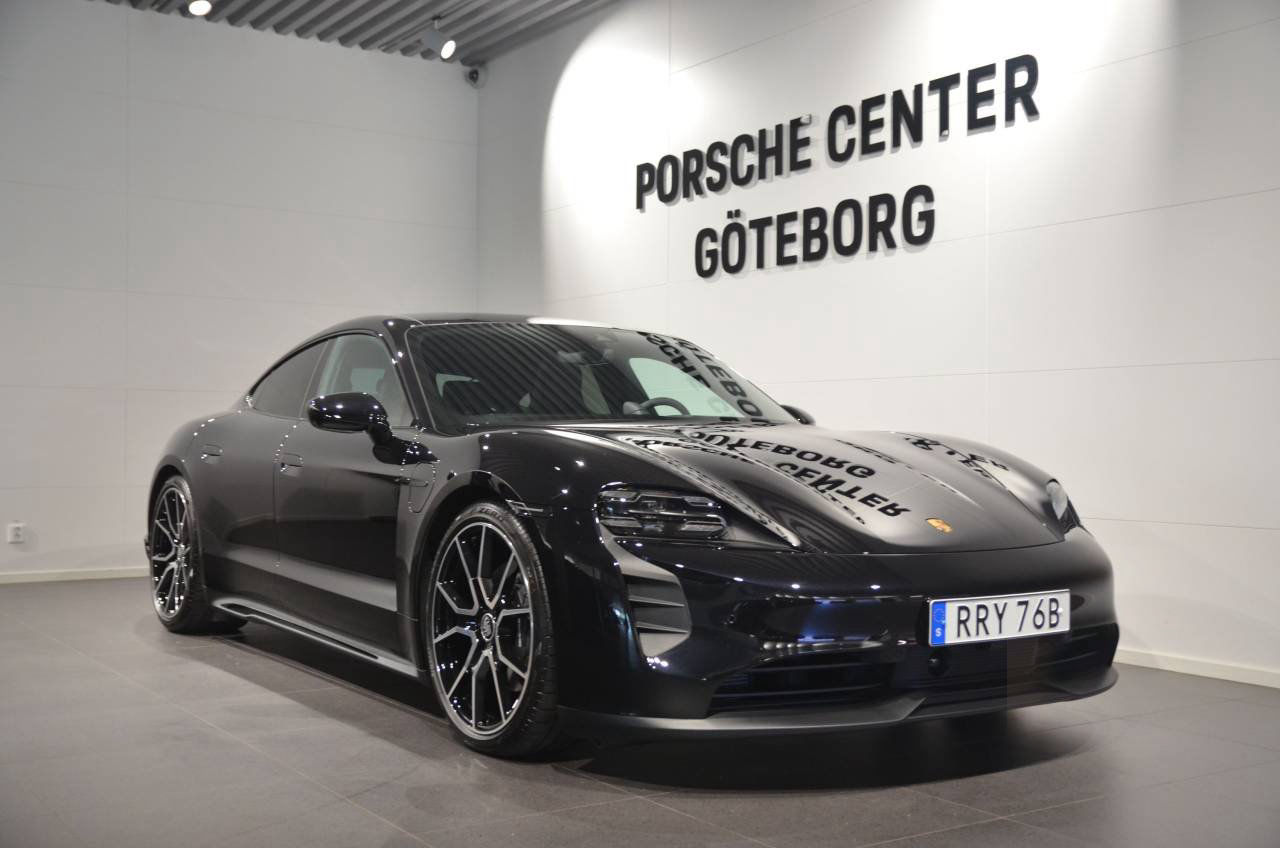 Porsche Taycan RWD