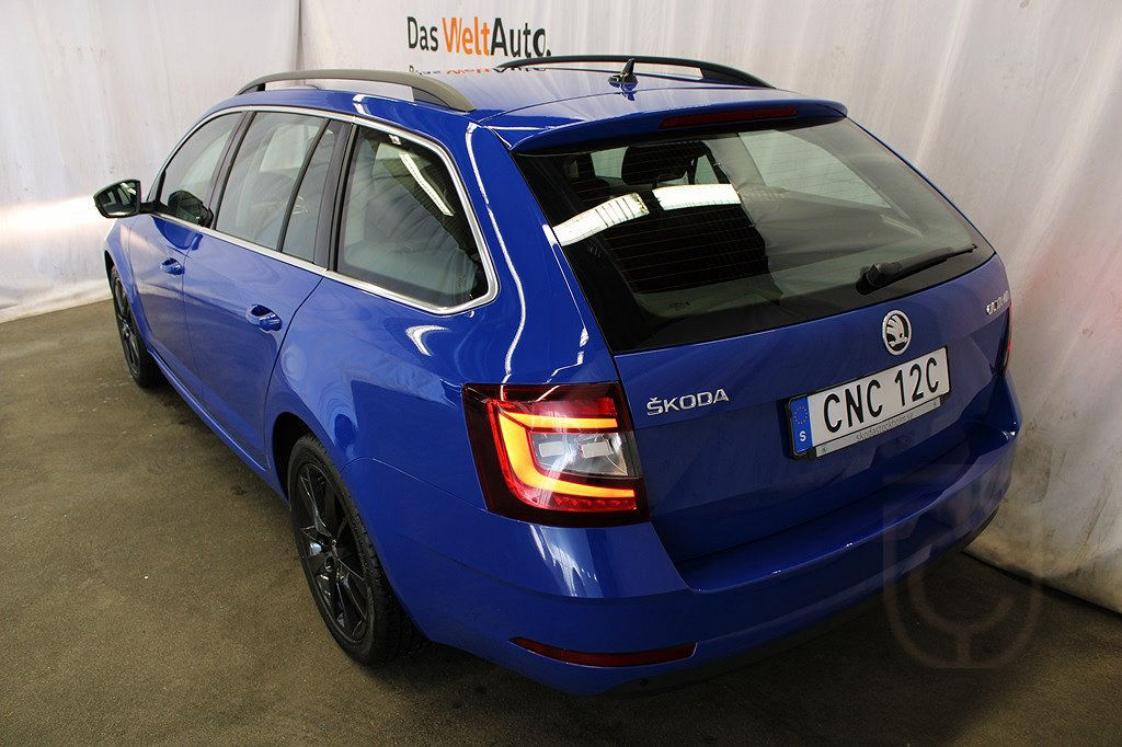Skoda Octavia Kombi AMBITION TSI 115 HK DRAG & VÄRMARE