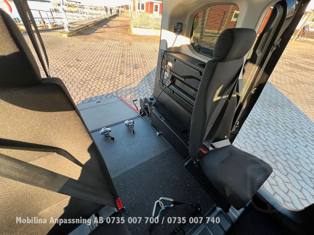 Peugeot Rifter Handikappanpassad Rullstolsbil