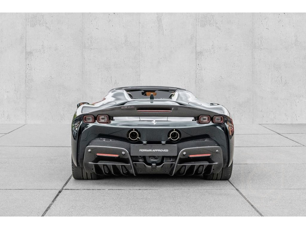 Ferrari SF90 Spider *Assetto Fiorano*Carbon*LED*Daytona*