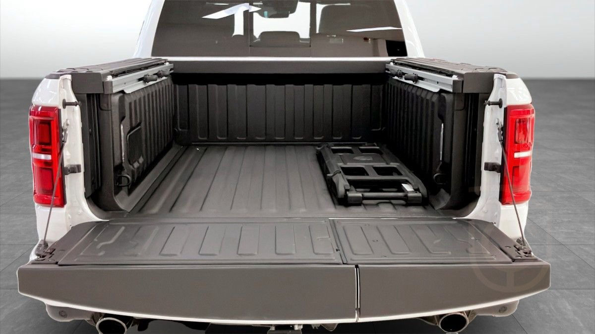 RAM 1500 RAM 1500 CREW CAB 4X4 LIMITED NIGHT RB