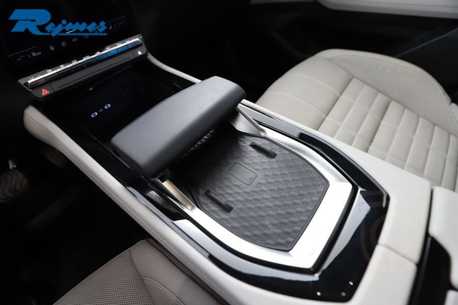 Renault Espace VI E-Tech 200 Iconic A