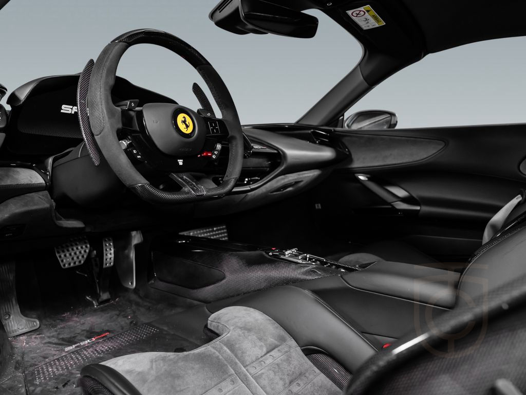 Ferrari SF90 Spyder | 1.Hand | Carbon | Lift | AFS |