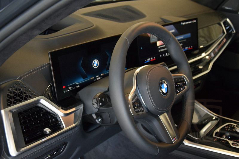 BMW X7 xDrive40d Kristallscheinwerfer Leder Sky H/K