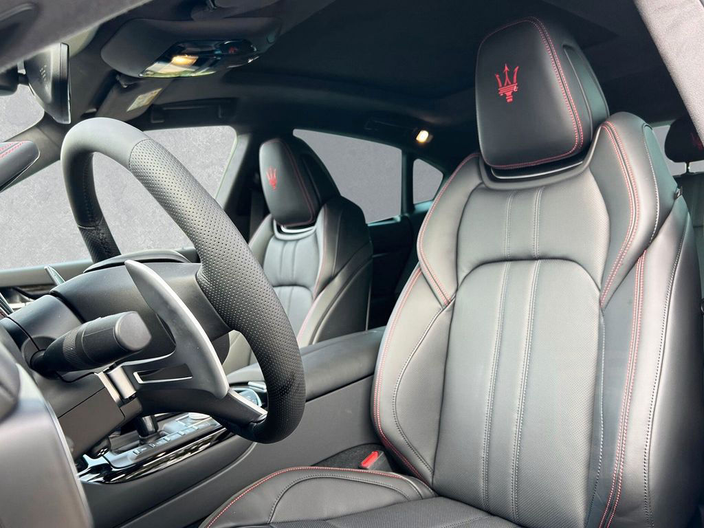 Maserati Levante Modena Ultima AWD MJ 24 ACC LED SD