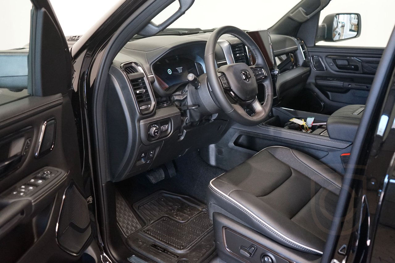 RAM 1500 Limited Night Rambox Hurricane