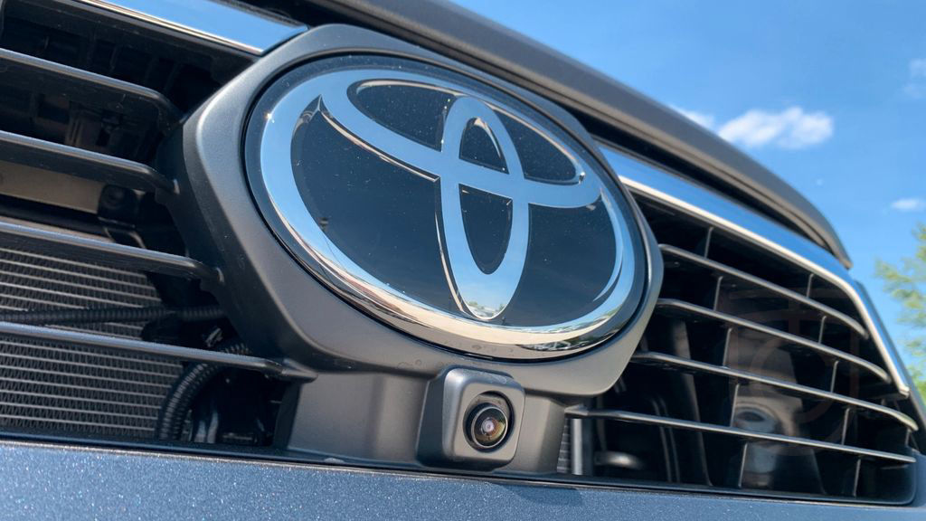 Toyota Hilux 2.8 D-4D 4X4 INVINCIBLE MY25,NET. EXPORT