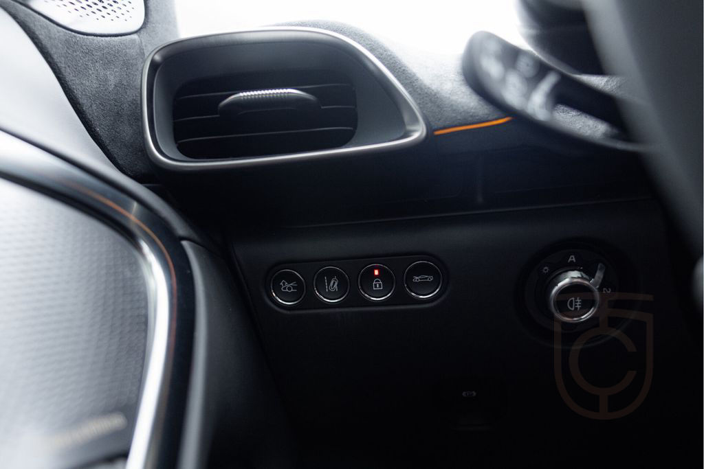 McLaren Artura Spider 3.0 V6 Plug-In | Performance | Car
