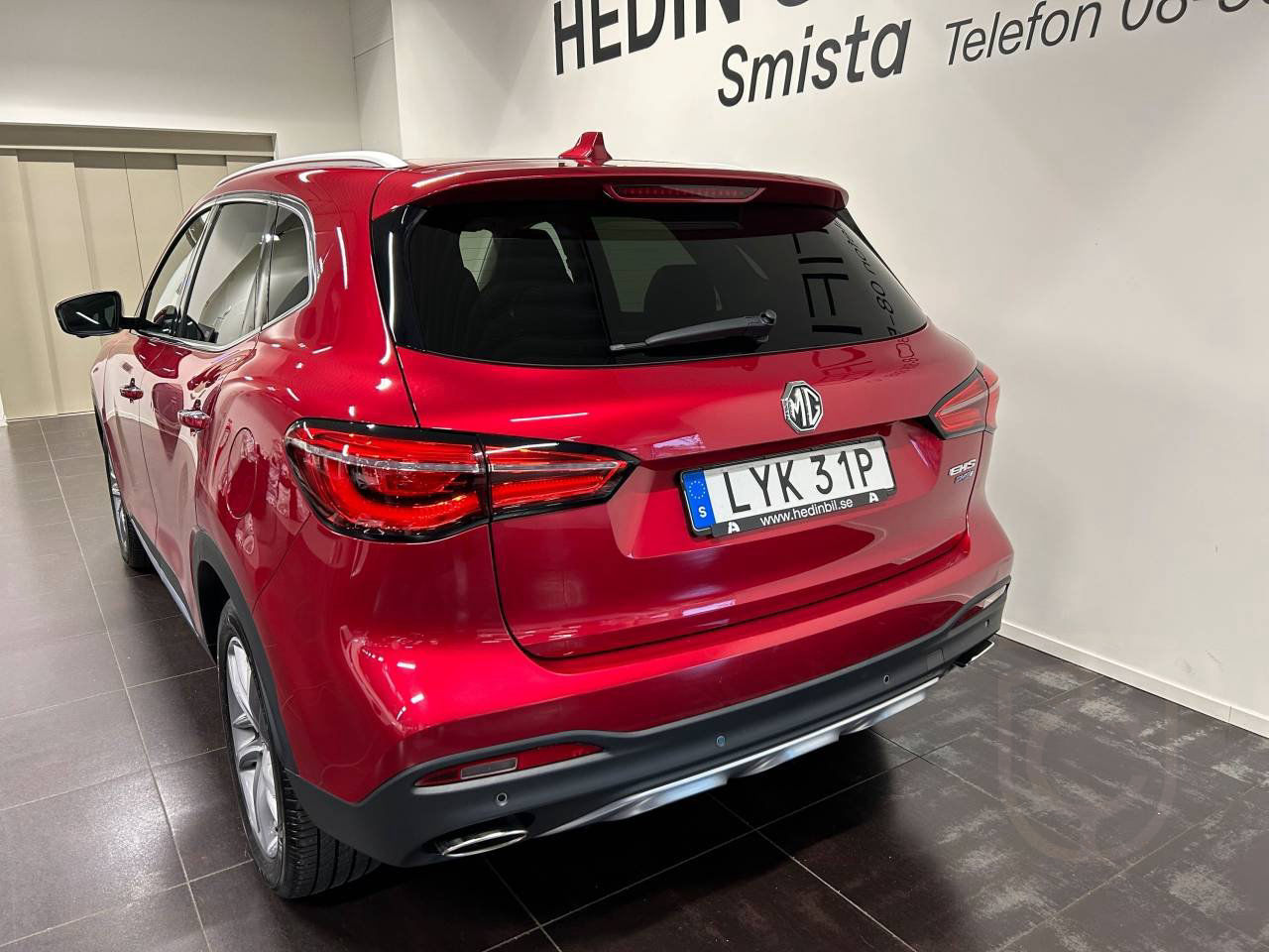 MG EHS Luxury Plug-In Hybrid