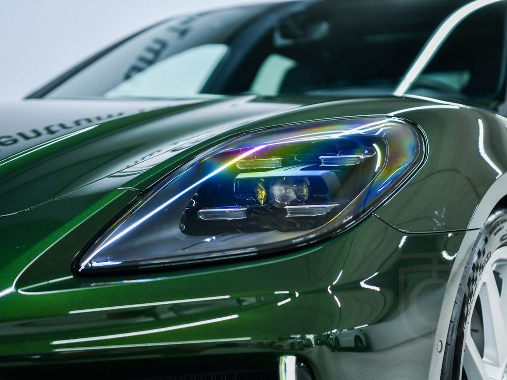 Porsche Panamera 4 E-Hybrid