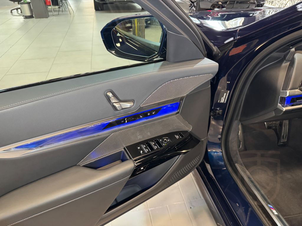 BMW 740d xDrive M Sport~PANO SKY~KAMERA 360~HEAD-UP